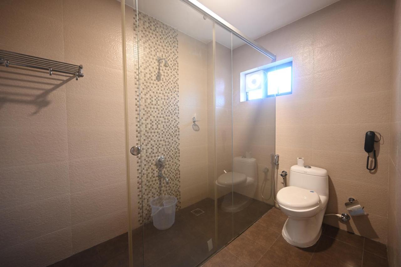 Hotel Bhagavath Gardens Chengannur Bagian luar foto